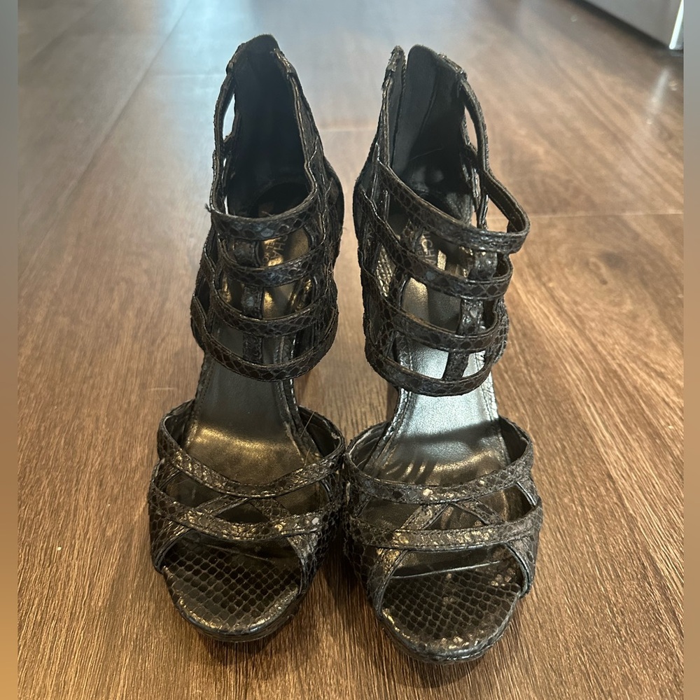 Michael Michael Kors - Size 7 - Python Print - image 2